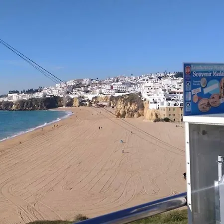 Beco Da Corcovada * Albufeira